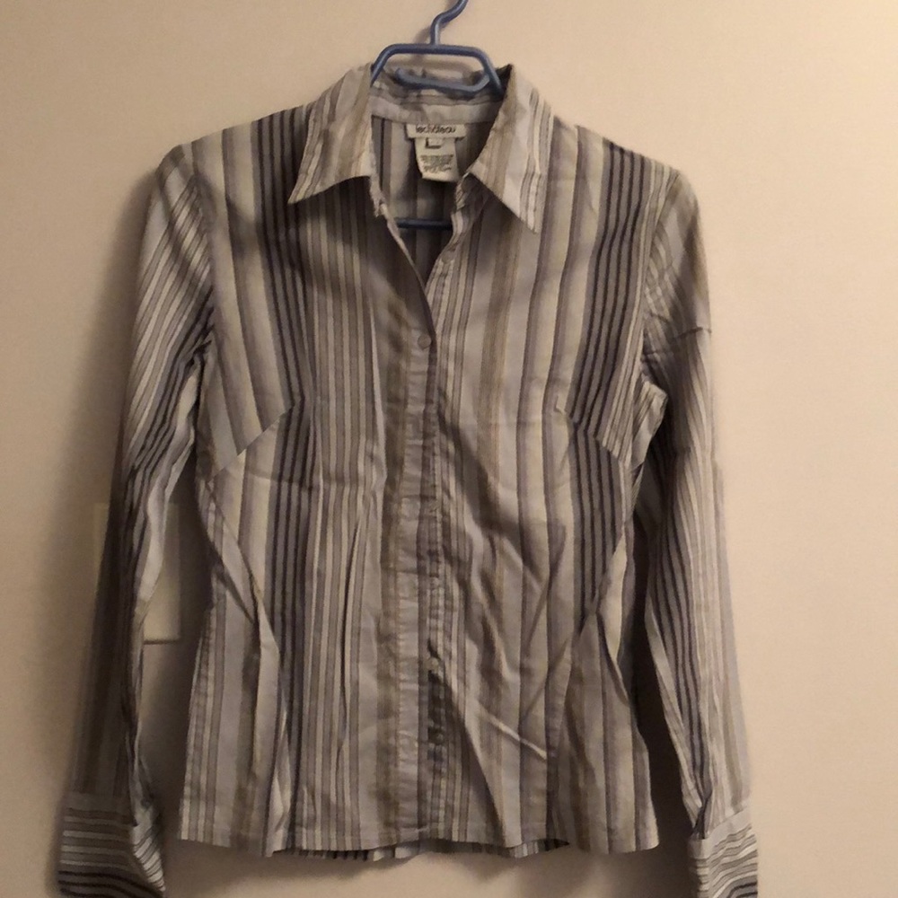 Used long sleeves blouse